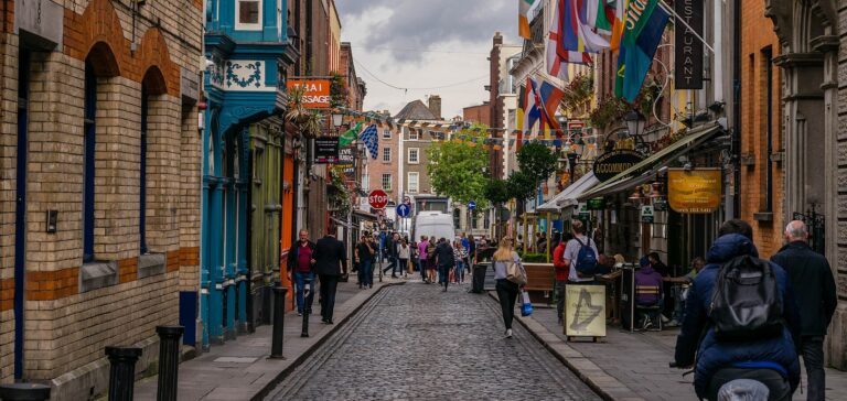 Dublin_City_Busy_Streets