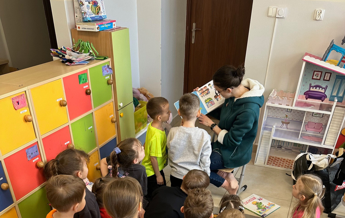 Pogadanka 10 kwietnia w Punkcie Przedszkolnym w Nowym Grabiu (gr. Pszczółki i Motylki)